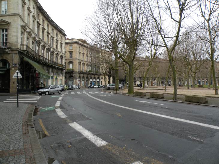 La place des Quinconces